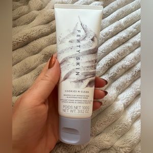 Fenty Skin
Cookies N Clean Whipped Clay Intensive Pore + Blackhead Face Scrub